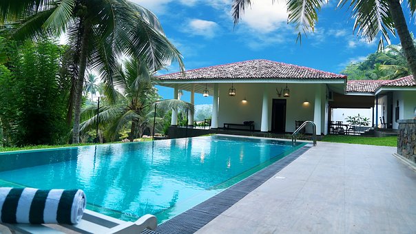 Enhance Pool’s Performance with Pool Management Companies
