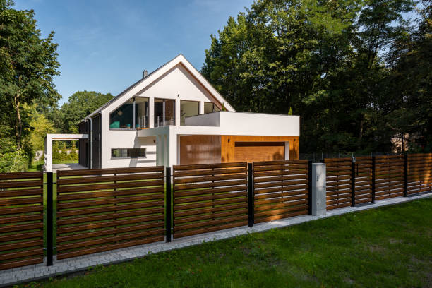 Ensuring Longevity: Maintenance Practices by Fencing Contractors Glen Burnie